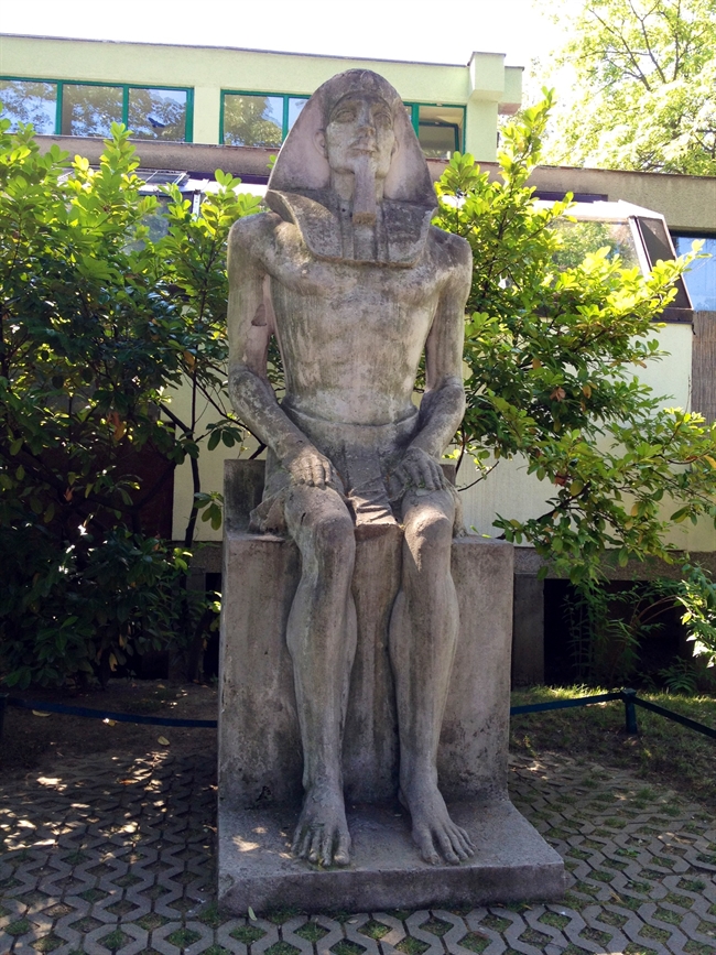 Sculpture "Egyptians"